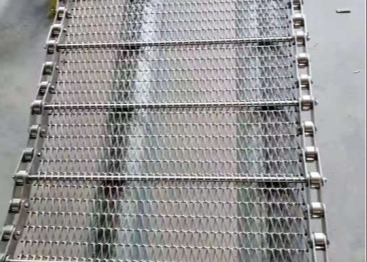 উচ্চ শক্তি এবং জারা প্রতিরোধের স্টেইনলেস স্টীল চেইন জাল কনভেয়র বেল্ট